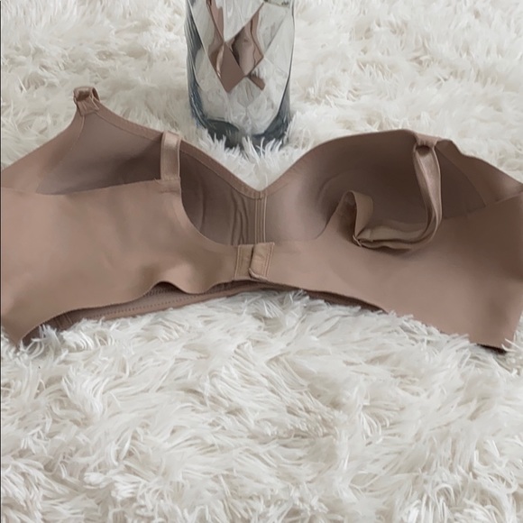 Tan Warner’s Bra!! - Picture 2 of 2